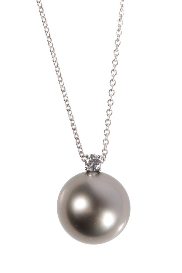 A CULTURED PEARL AND DIAMOND PENDANT NECKLACE