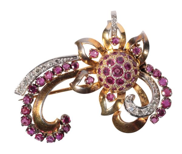 A RUBY AND DIAMOND BROOCH / PENDANT