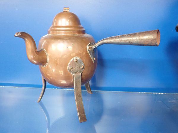 AN ARTS AND CRAFTS STYLE COPPER KETTLE