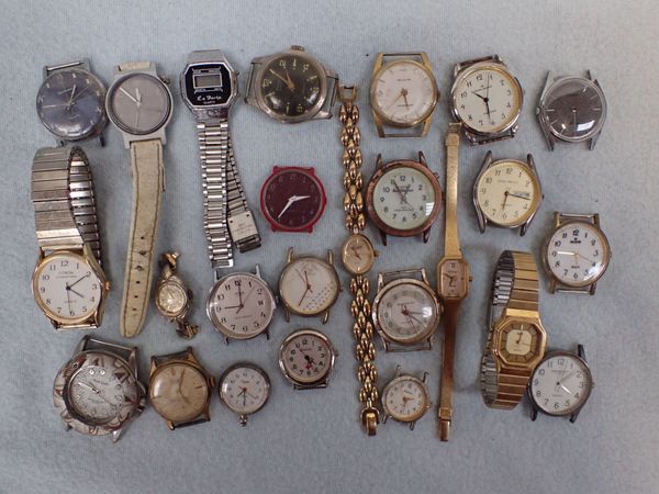 A QUANTITY OF GENTLEMENS AND LADIES WATCHES