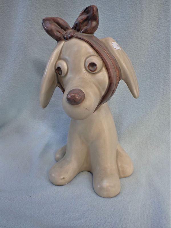 A SYLVAC 'TOOTHACHE DOG'