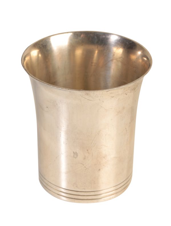 A 20TH CENTURY SILVER CUP