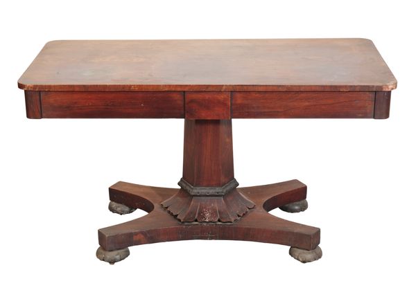 A WILLIAM IV ROSEWOOD PEDESTAL CENTRE TABLE