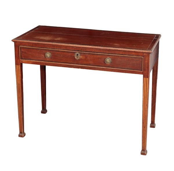 AN EDWARDIAN MAHOGANY SIDE TABLE