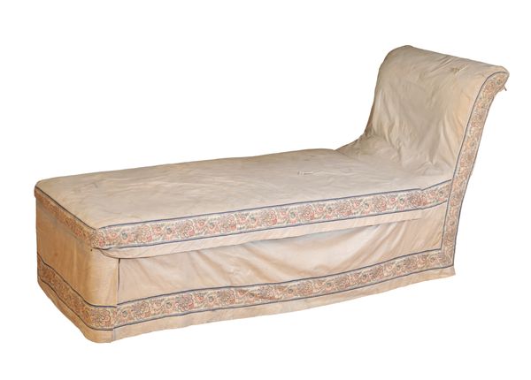 A VICTORIAN COUNTRY HOUSE DAYBED