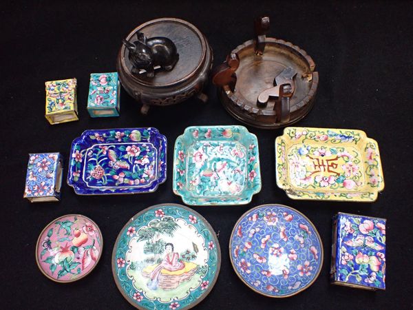 A COLLECTION OF CHINESE ENAMEL DISHES