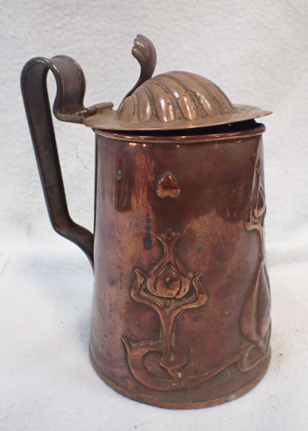 A JOSEPH SANKEY & SONS ART NOUVEAU COPPER LIDDED JUG