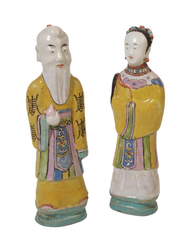 A CHINESE PORCELAIN FIGURE OF SHULAO