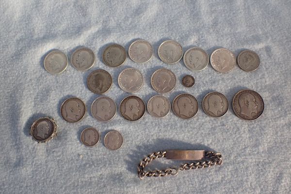 A COLLECTION OF SILVER GEORGE V AND EDWARD VII COINS