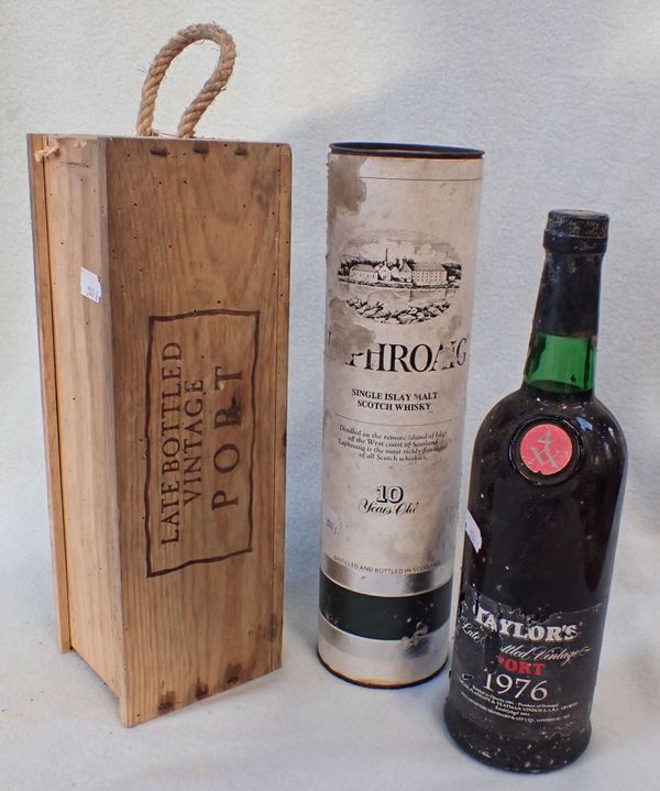 A 'TAYLOR'S LATE BOTTLED VINTAGE PORT 1976'