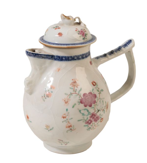 A CHINESE EXPORT HOT WATER JUG