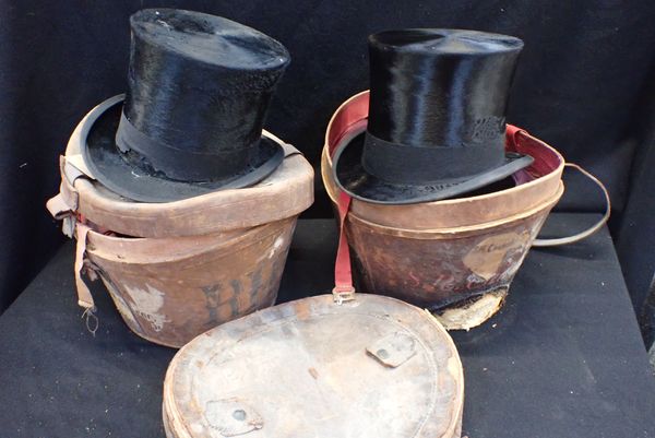 A LOCK & CO. TOP HAT IN (DAMAGED) HAT BOX