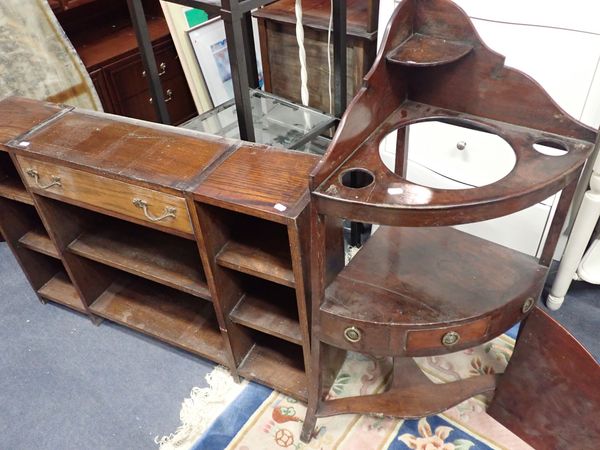 A GEORGE III MAHOGANY CORNER WASHSTAND