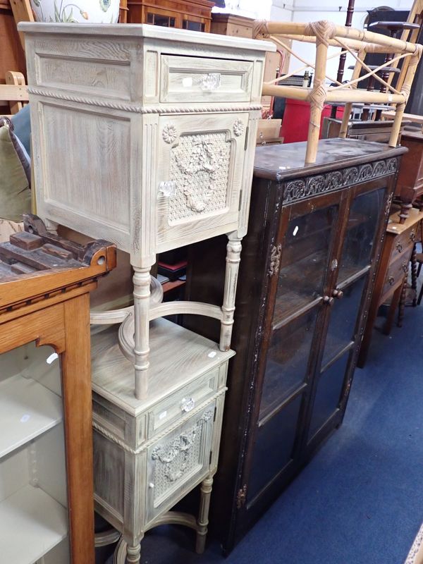 A PAIR OF MODERN BEDSIDE CABINETS