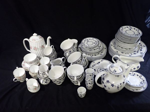 A ROYAL DOULTON PART DINNER AND TEA SERVICE