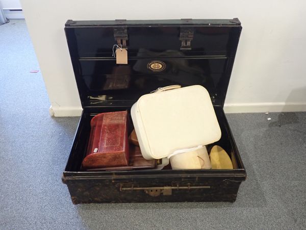 A METAL LUGGAGE CASE STAMPED MAJOR SIR BLACK