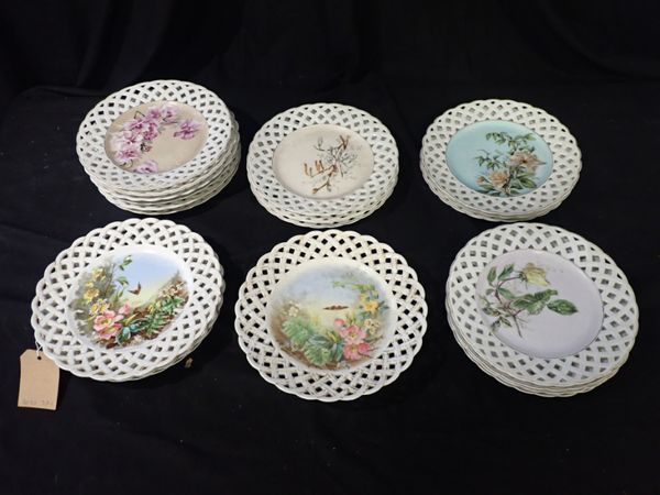 A COLLECTION OF PAINTED CABINET PLATES