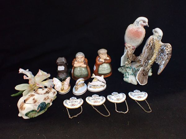 A REPRODUCTION ROYAL DOULTON SUFFRAGETTE 'VOTES FOR WOMEN' CRUET SET