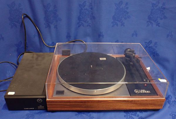 A LINN SONDEK LP 12 TURNTABLE