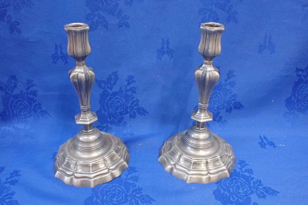 A PAIR OF 19TH CENTURY FRENCH PEWTER CANDLESTICKS