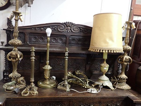 TWO PAIRS OF GILT TABLE LAMPS, OF NEOCLASSICAL STYLE