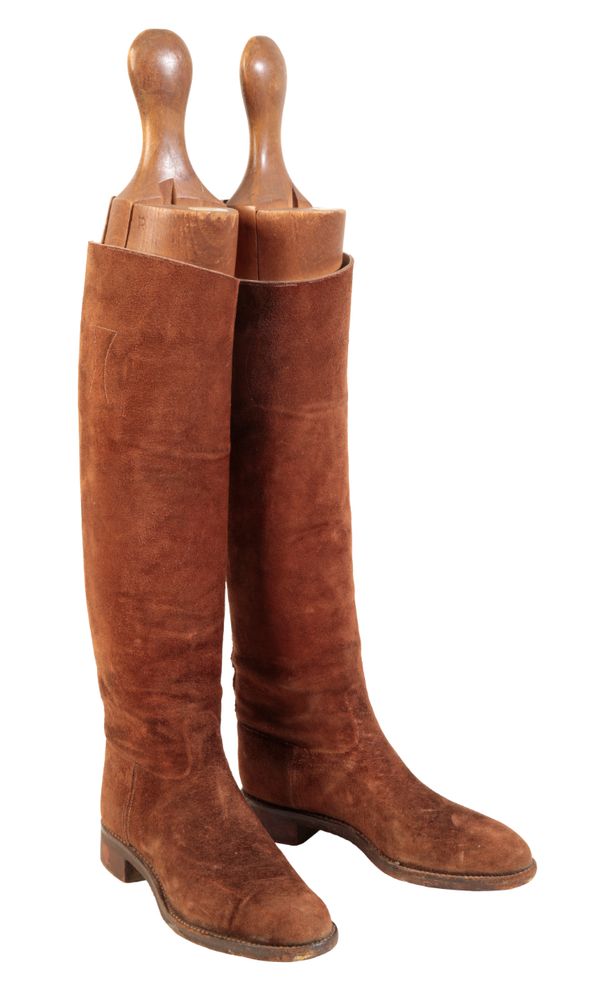 A PAIR OF BROWN SUEDE SIDE SADDLE BOOTS