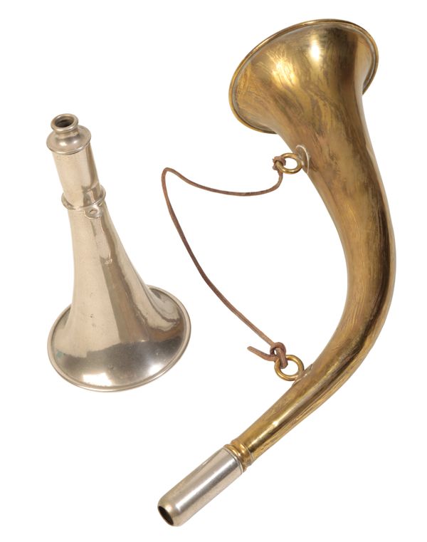 KHOLER & SON, PICCADILLY, LONDON: A BRASS GAMEKEEPERS HORN