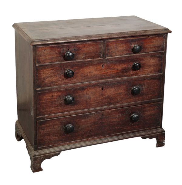 A GEORGE III MAHOGANY CHEST OF DRAWERS