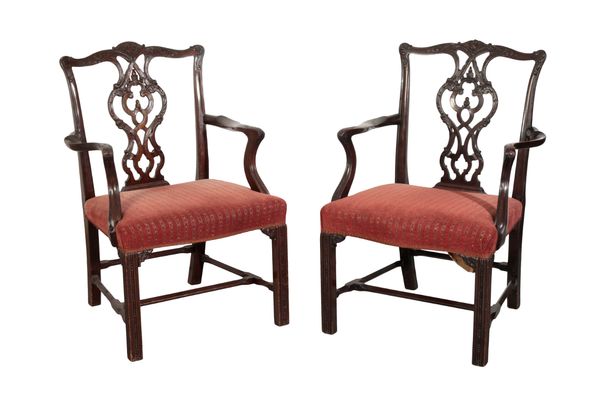 A PAIR OF GEORGE II STYLE MAHOGANY ARMCHAIRS IN THE MANNER OF THOMAS CHIPPENDALE
