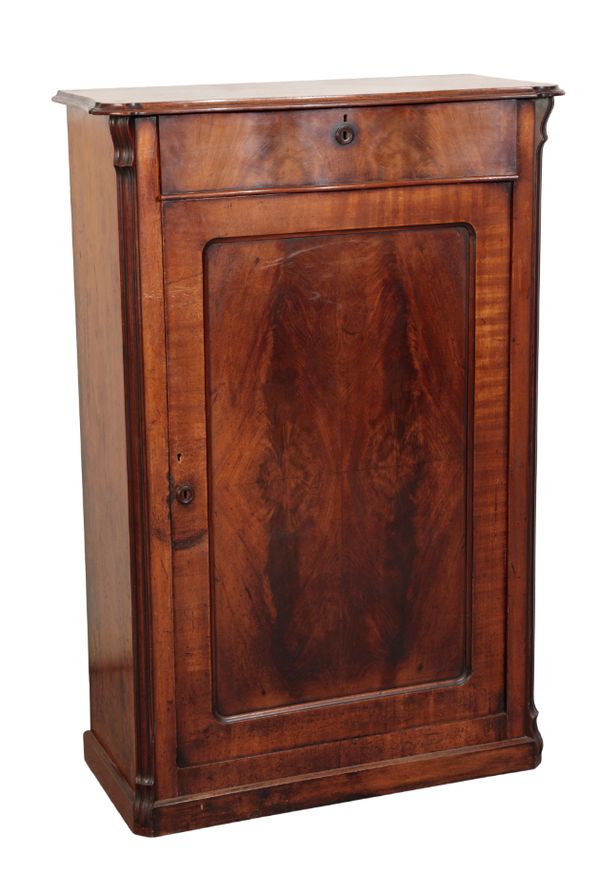 A VICTORIAN MAHOGANY TALL CHEST