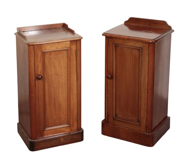 A NEAR PAIR OF MAHOGANY POT CUPBOARDS