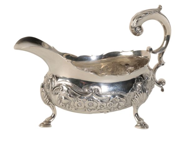 A GEORGE IV SILVER SAUCE BOAT