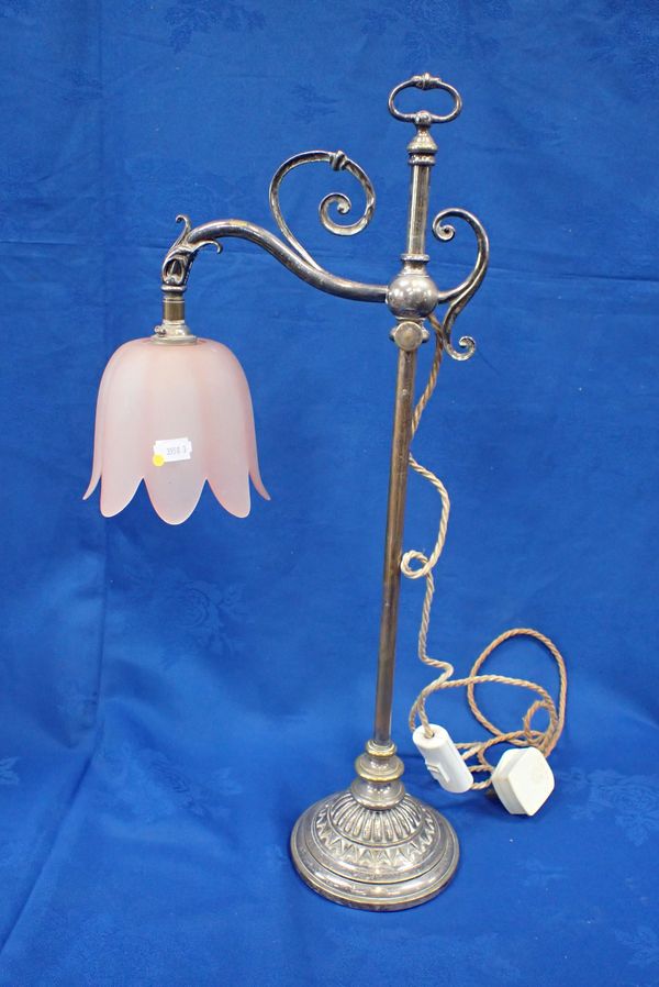 AN EDWARDIAN SILVER-PLATED ADJUSTABLE  TABLE LAMP