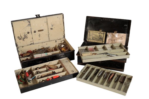 C. FARLOW & CO. LTD, LONDON FISHING TACKLE LURE BOX,