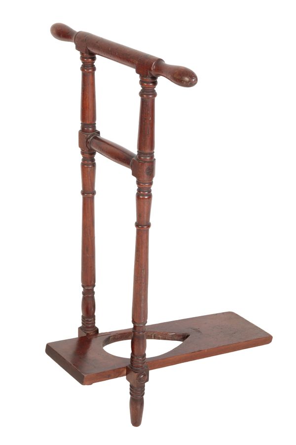 A VICTORIAN MAHOGANY FREESTANDING BOOT JACK