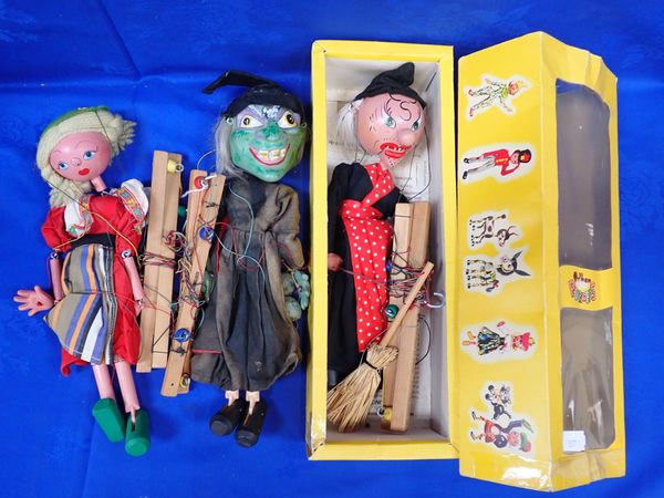 A BOXED PELHAM PUPPET WITCH