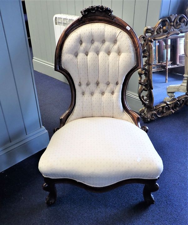 A VICTORIAN BUTTONED UPHOLSTERED CHAIR