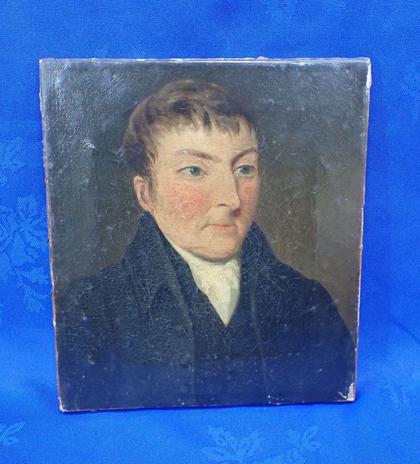 A  SMALL 19TH CENTURY PORTRAIT OF A MAN, OIL ON CANVAS