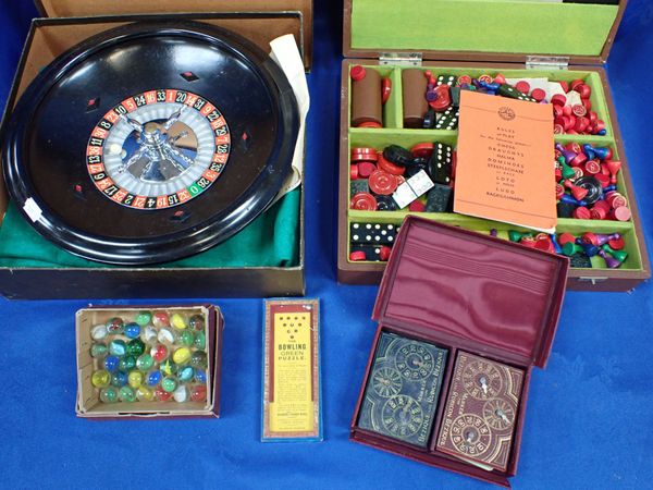 A VINTAGE K & C LTD. ROULETTE WHEEL, bezique