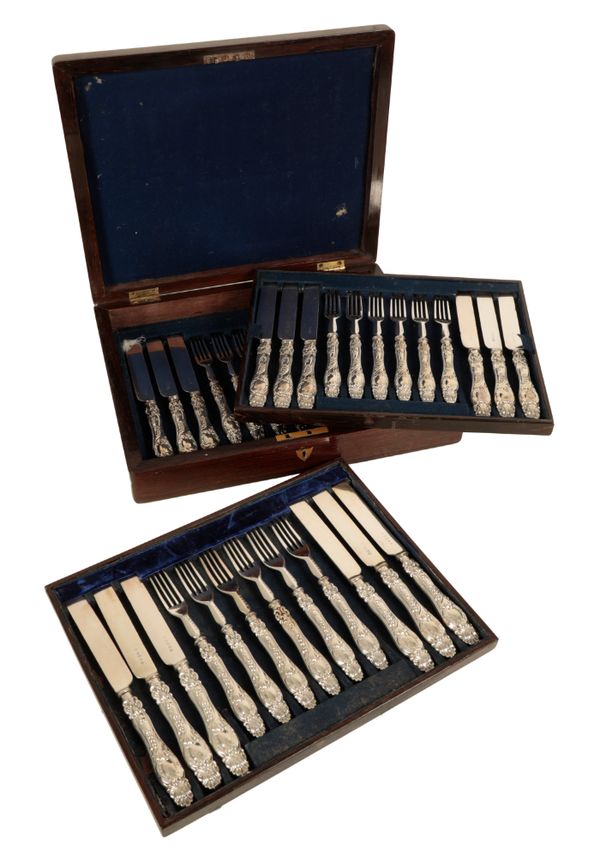 A SET OF CASED VICTORIAN SILVER FRUIT KNIVES AND FORKS