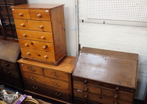 AN 18TH CENTURY OAK BUREAU