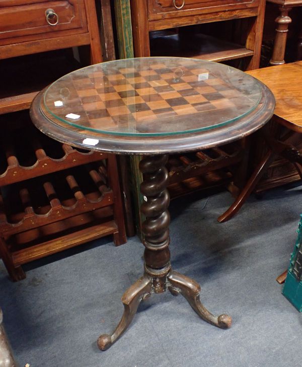 A VICTORIAN SPIRAL-TURNED TRIPOD TABLE WITH INLAID CHESS BOARD TOP
