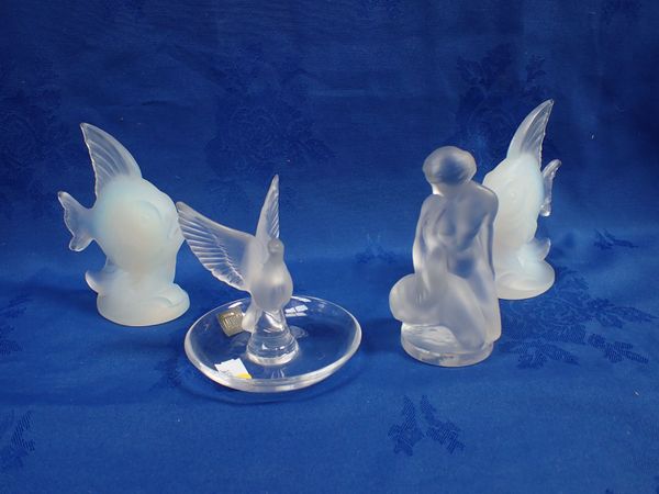 A LALIQUE GLASS FIGURE WITH SWAN, A LALIQUE BIRD PIN DISH