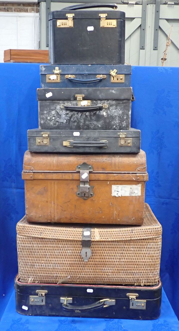 A WICKER PICNIC HAMPER (UNFITTED), A TIN TRUCK