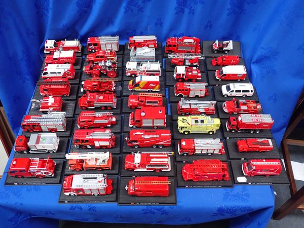 A LARGE COLLECTION OF UNBOXED FIRE BRIGADE VEHICLES