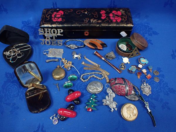 A 'WAR SERVICE' BADGE, A SILVER FOB, CIGARETTE HOLDER, JEWELLERY