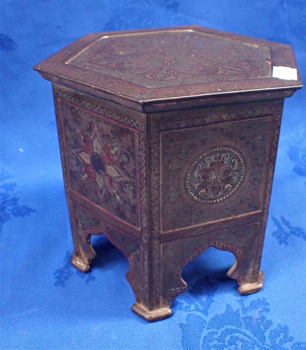 A HUNTLEY & PALMERS LTD HEXAGONAL MOORISH TABLE BISCUIT TIN