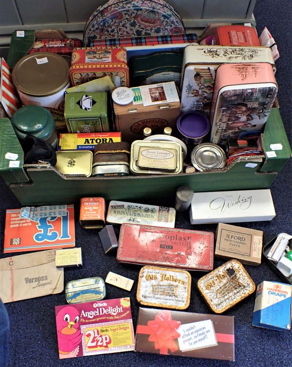 A COLLECTION OF VINTAGE TINS AND PACKAGING