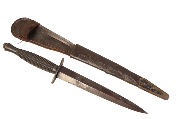 A 3RD PATTERN COMMANDO DAGGER