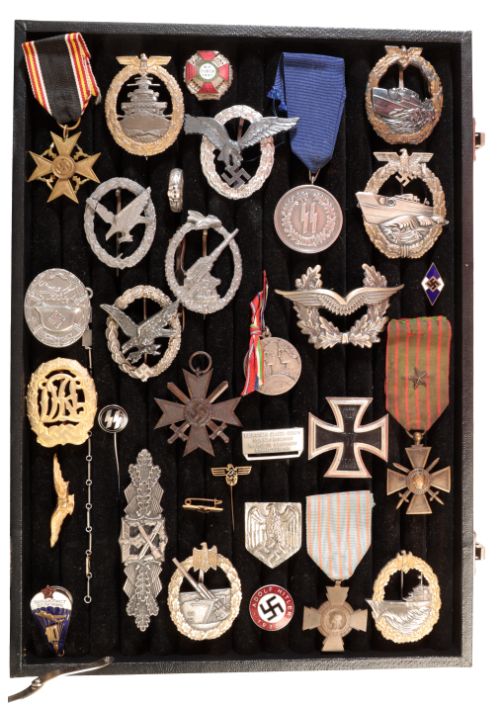 A COLLECTION OF GERMAN BADGES AND MEDALS